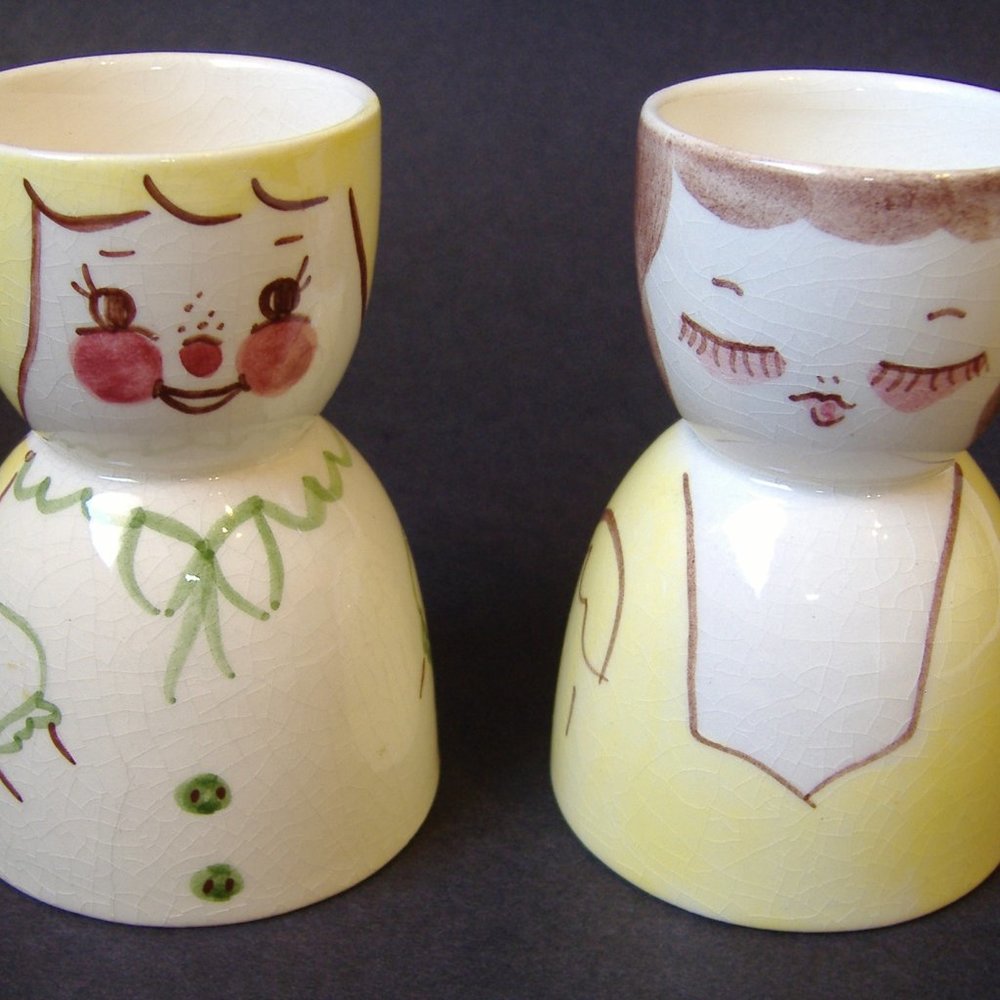 2 Egg Cups Woman Girl Mother Daughter Pair Ceramic Porcelain Collectible Vintage